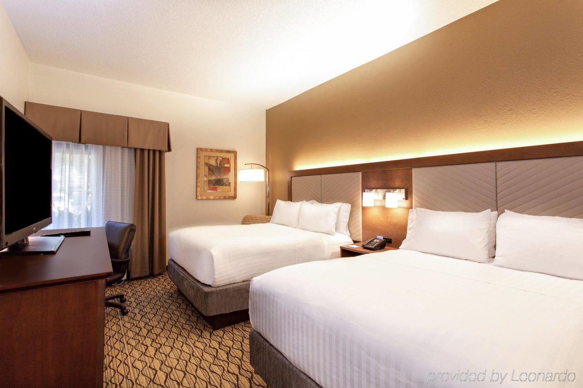 Holiday Inn Express Tampa-Brandon By Ihg Kültér fotó